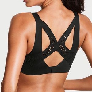 Victoria’s Secret ~ Sports Bra Black - 38DD